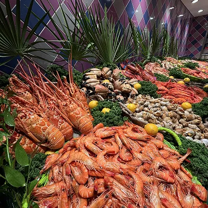 Homards, crevettes, bullots à la Poissonnerie Moser - Saveurs de l Océan à Sceaux (92)