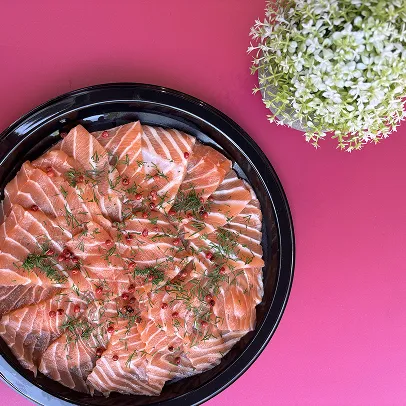 Carpacio de saumon frais préparé à par votre traiteur Poissonnerie Moser - Saveurs de l Ocean à Sceaux - Hauts de Seine 92