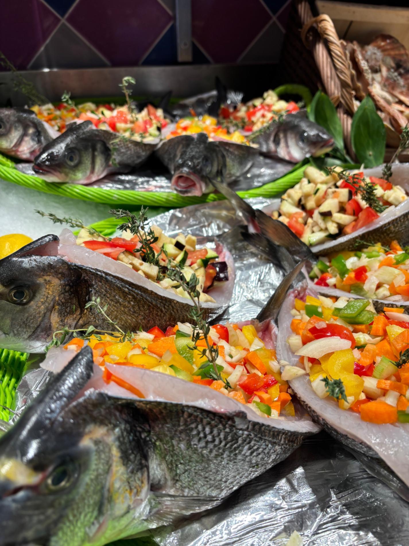 Bars et daurades garnis de petits l&eacute;gumes !
