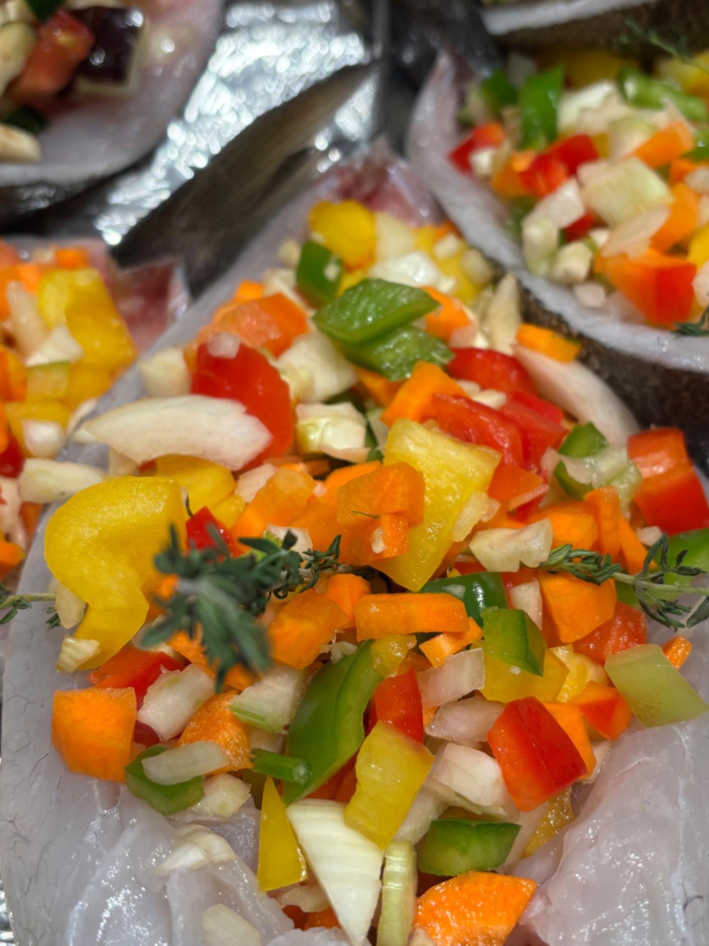 Bars et daurades garnis de petits l&eacute;gumes !