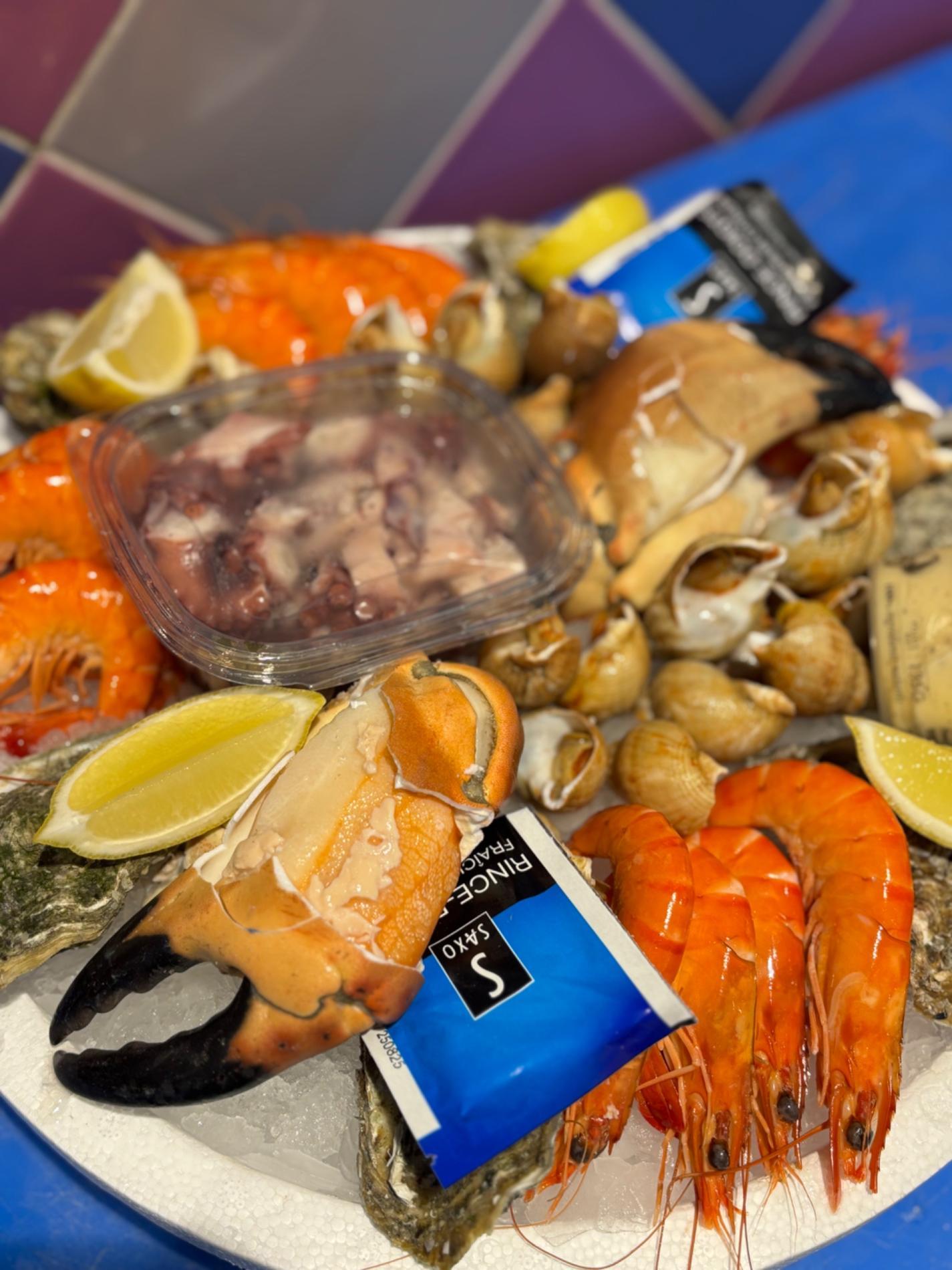 Des plateaux de fruits de mer personnalis&eacute;s toute l&rsquo;ann&eacute;e !