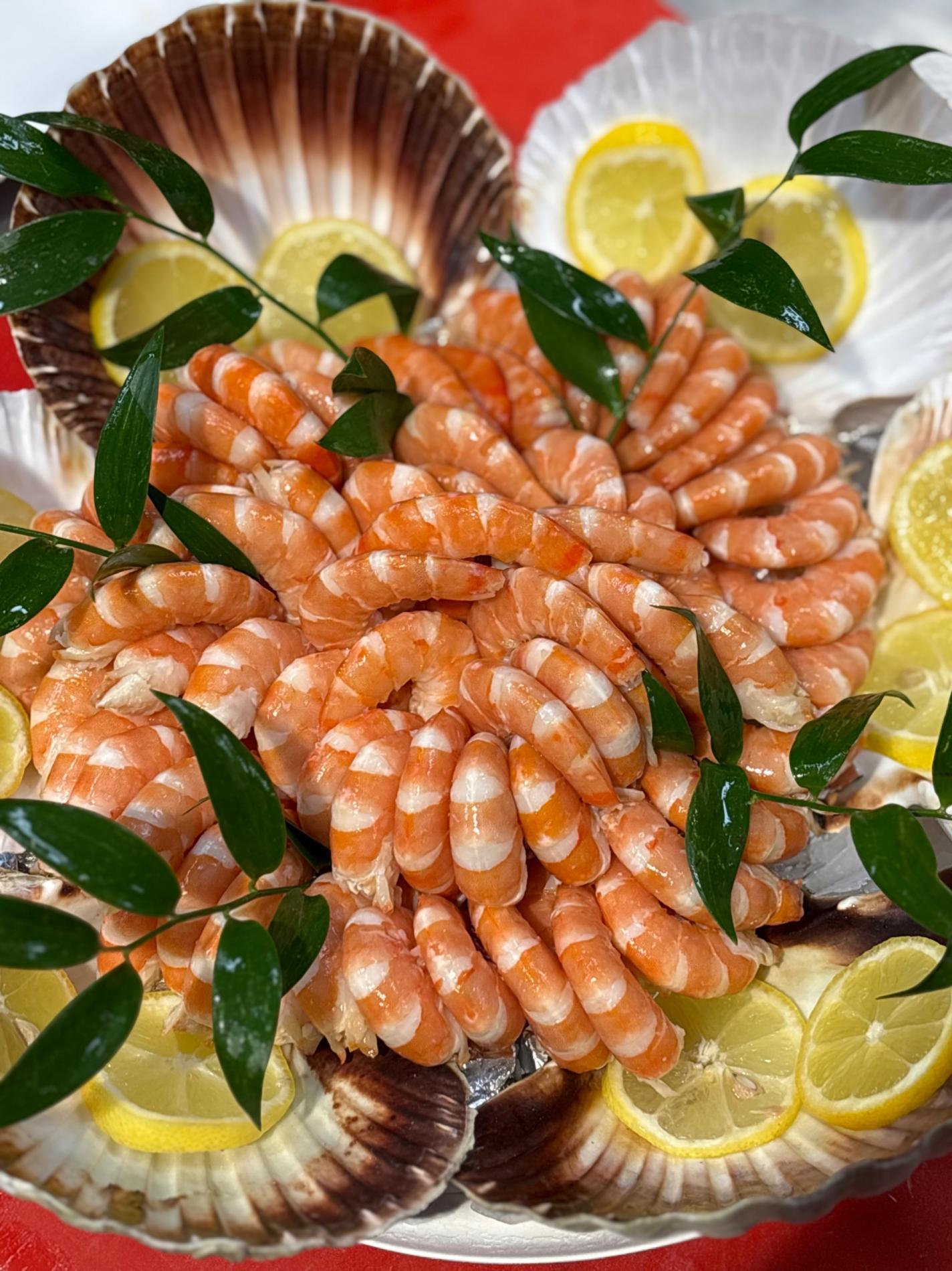 Plateau de crevettes décortiquées